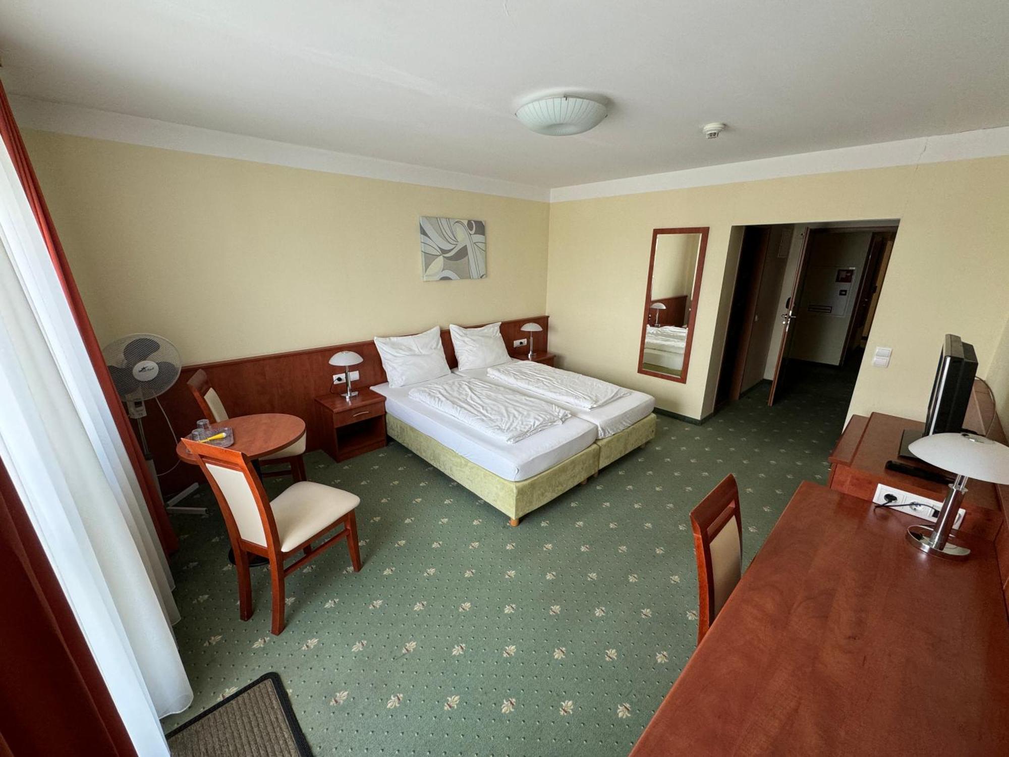 Hotel Breitenlee 비엔나 외부 사진