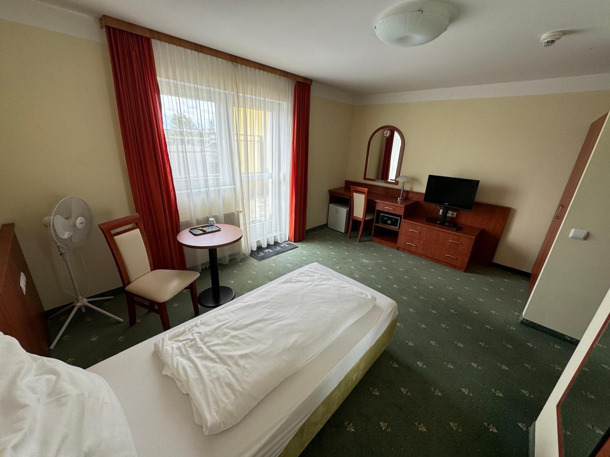 Hotel Breitenlee 비엔나 외부 사진